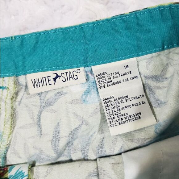 Vintage 90s Tropical print floral shorts - Picture 2 of 8